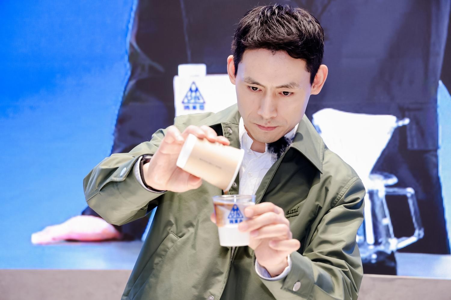 1743489684860922.jpg 1743489684860922.jpg